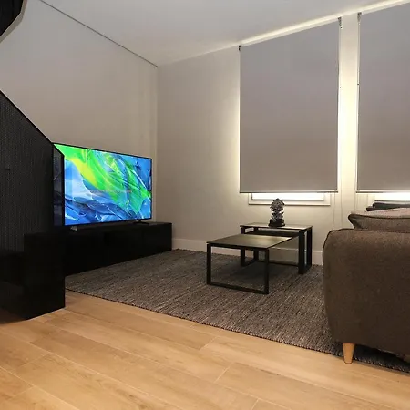 Апартаменти Terme House Renovated 2br Townhouse With Terrace, Historic Centre Ольбія