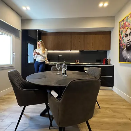 Luxurious Big Town House - Large Terrace - Historical Centre - High Quality - Fully Equipped - Renovated * 奧爾比亞