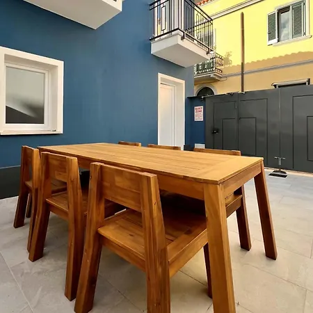 Terme House Renovated 2br Townhouse With Terrace, Historic Centre Апартаменти *