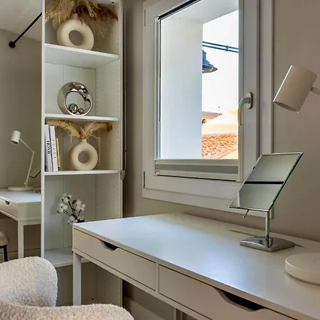 Luxurious Big Town House - Large Terrace - Historical Centre - High Quality - Fully Equipped - Renovated * 奧爾比亞