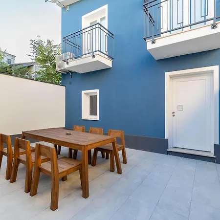Апартаменти Terme House Renovated 2br Townhouse With Terrace, Historic Centre *