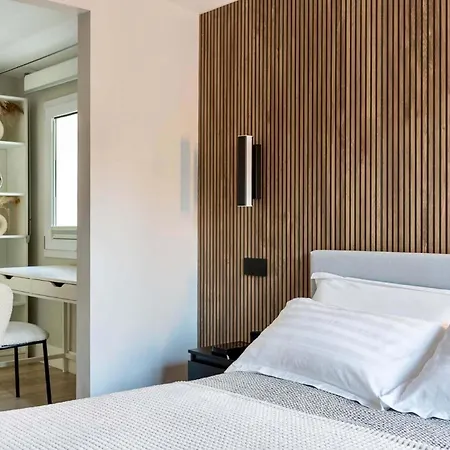 Luxurious Big Town House - Large Terrace - Historical Centre - High Quality - Fully Equipped - Renovated