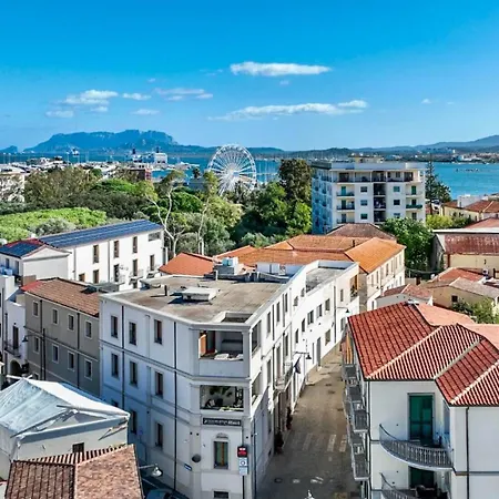 Luxurious Big Town House - Large Terrace - Historical Centre - High Quality - Fully Equipped - Renovated *