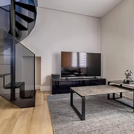 Terme House Renovated 2br Townhouse With Terrace, Historic Centre Ольбія