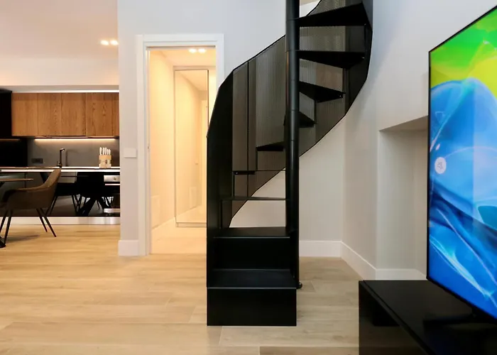 Luxurious Big Town House - Large Terrace - Historical Centre - High Quality - Fully Equipped - Renovated *